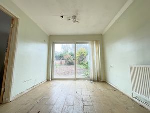 Second Avenue- click for photo gallery